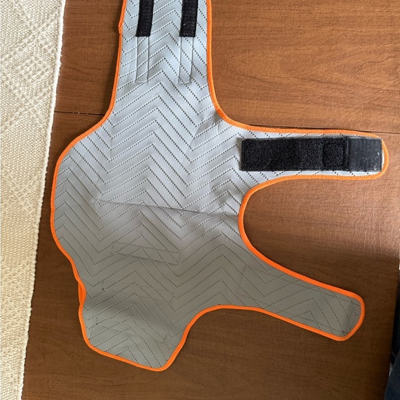 Thundershirt Sport Calming Vest for Pup SZ S (15-25 pounds) - Picture 8 of 11